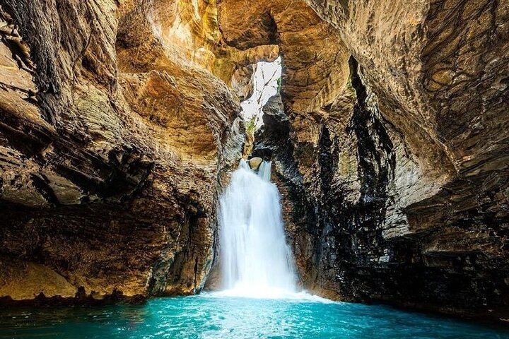 La Leona Waterfall Extreme Hiking -swimming & Hot Springs Tour  - Photo 1 of 13